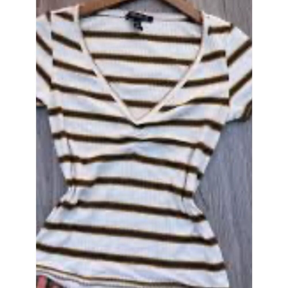 Forever 21 V-Neck Striped Tee in White and Brown